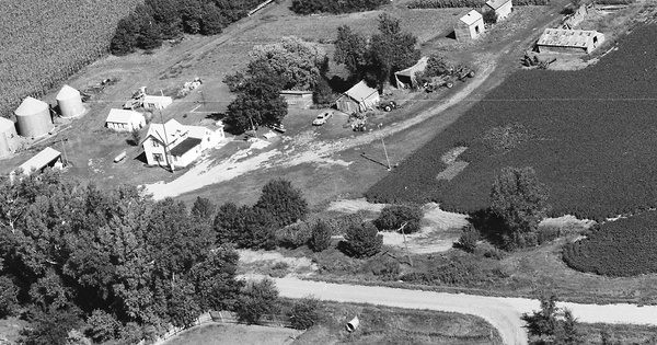 Vintage Aerial photo from 1986 in Thurston County, NE