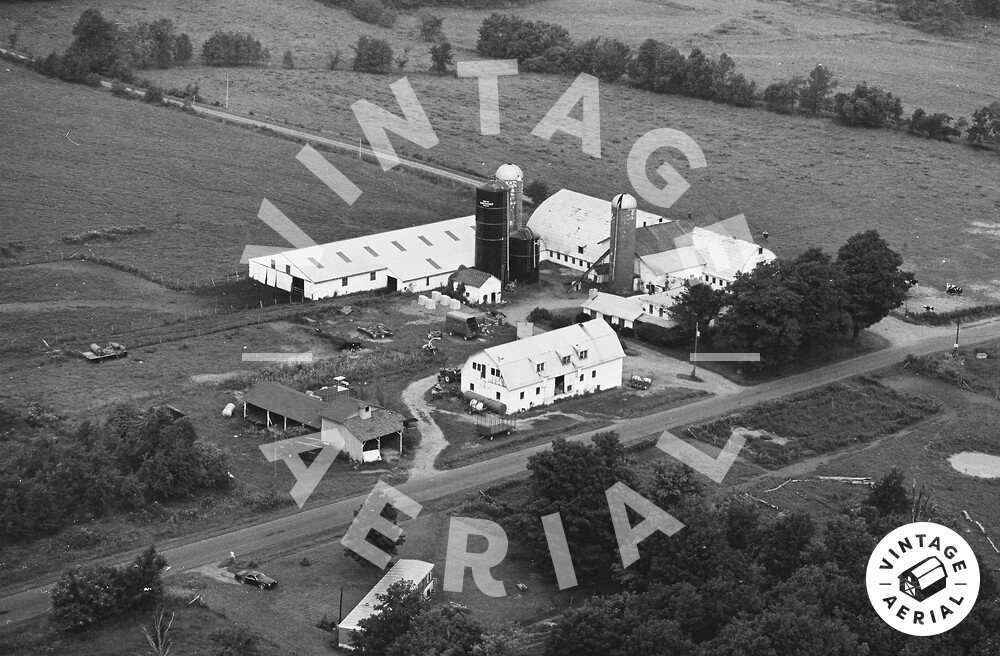 Vintage Aerial New York Cayuga County 1981 1YCA28