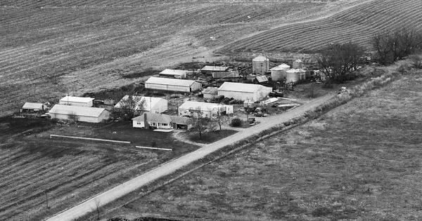Vintage Aerial photo from 1990 in Tama County, IA